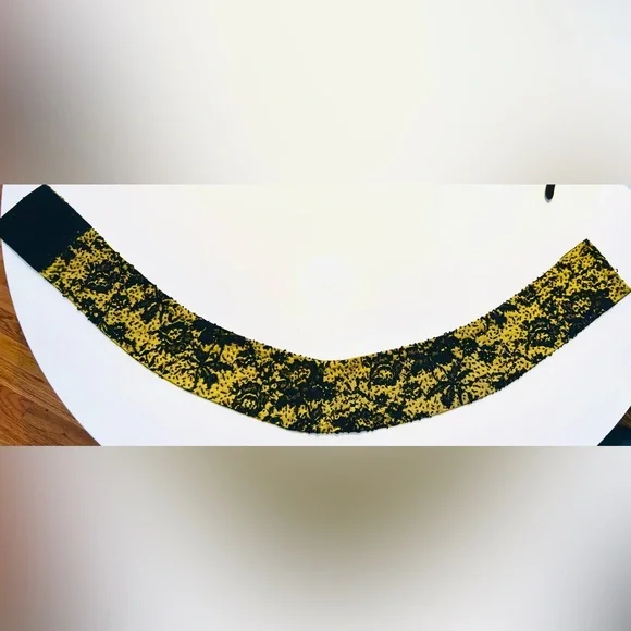 Dolce & Gabbana Black Lace on Yellow Headband - Picture 4 of 9